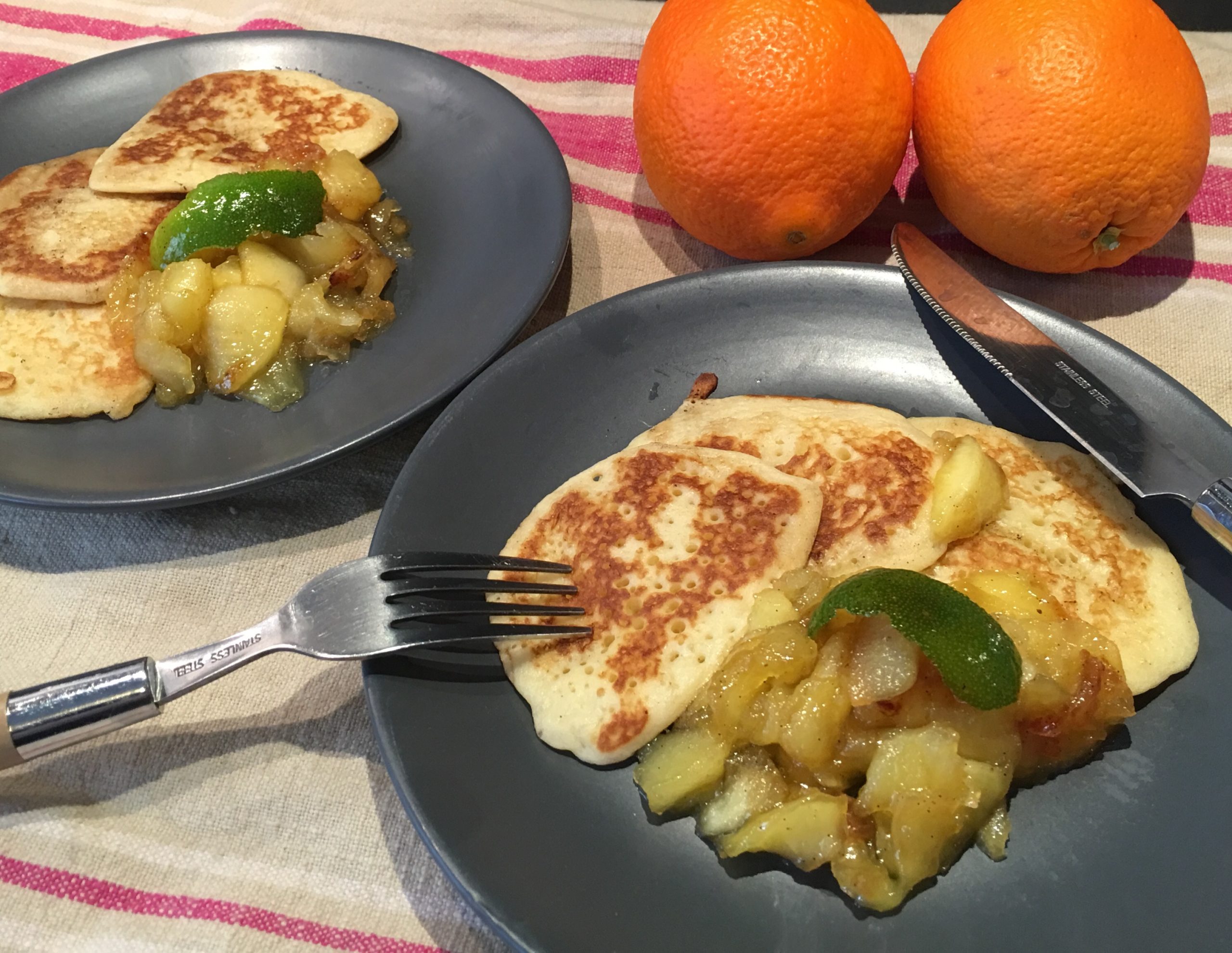 Lire la suite à propos de l’article PANCAKES AUX POMMES CARAMÉLISÉES