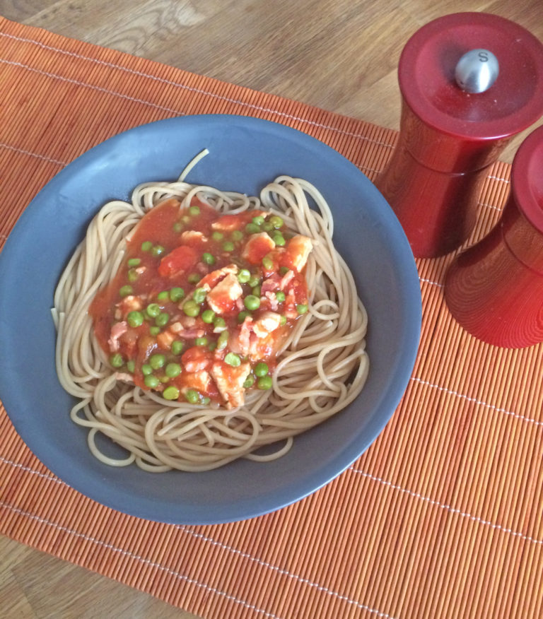 Lire la suite à propos de l’article SPAGHETTIS DE KHORASAN COMPLET AU POULET ET PETITS POIS