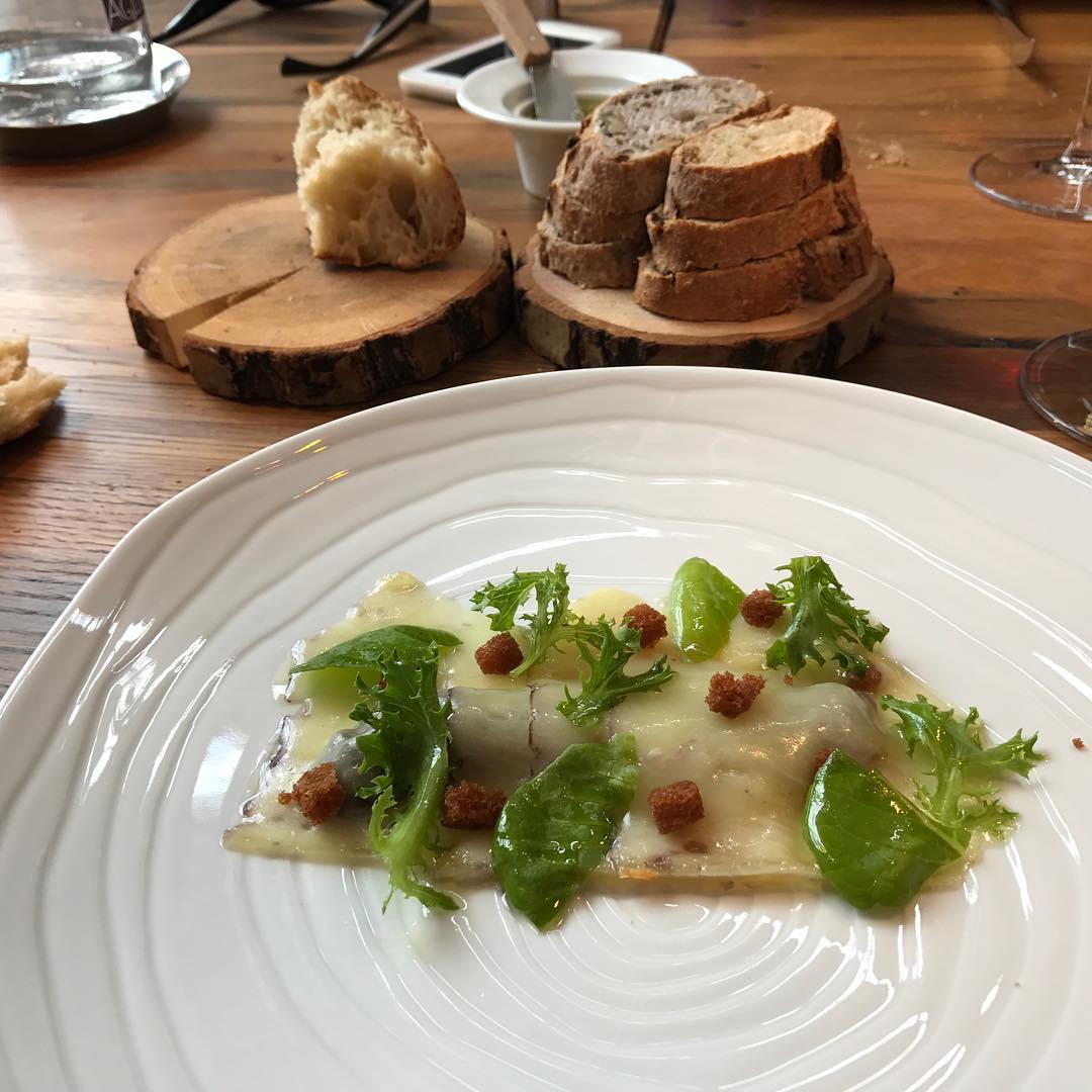 You are currently viewing Fromage de brebis, crème de champignons et confiture de champignon, by Hotel Restaurant Riberach La Cooperative, Belesta